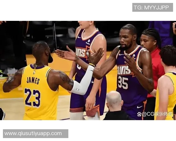 湖人对阵太阳的比赛戏剧性十足近期状态起伏不定表现令人关注